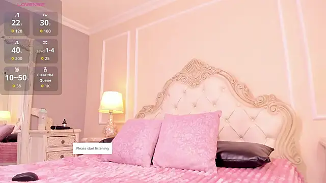 MiaCassel online show from 17, 4, 2026