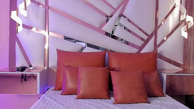 Catalina-Thompson online show from 31, 3, 2026