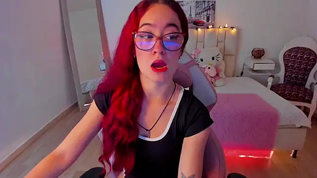 Amaraa couper1 online show from 8, 11, 2025