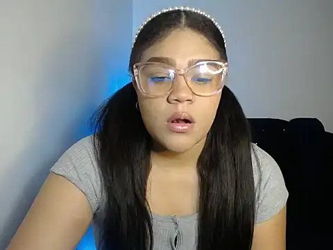 2moons full of love online show from 22, 6, 2026
