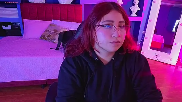 littlee red online show from 26, 2, 2026