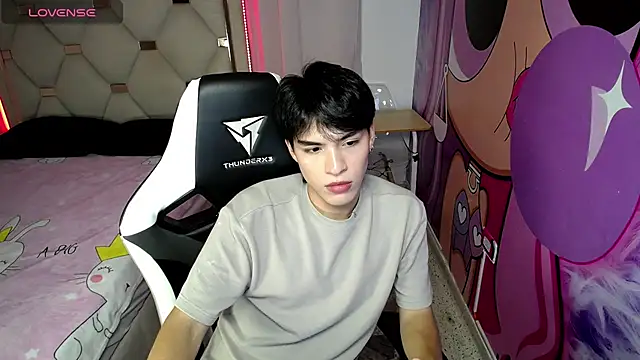hyun jin  online show from 18, 10, 2025
