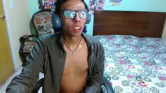 Snapshot of DavTwink3100 chatting on 13, 11, 2025 DavTwink3100 online show from 13, 11, 2025