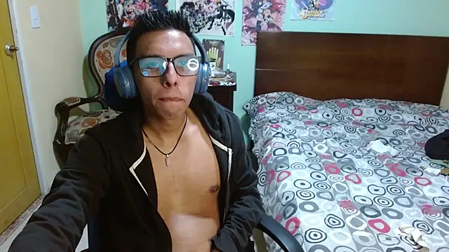 Snapshot of DavTwink3100 chatting on 15, 11, 2025 DavTwink3100 online show from 15, 11, 2025