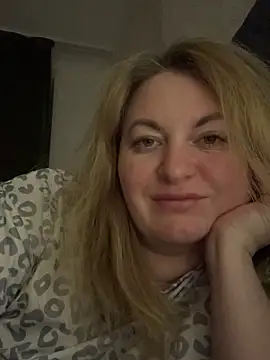 Amelia-Diamond online show from 2, 12, 2025