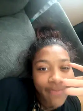 Snapshot of pinkkladdyyy chatting on 21, 10, 2025 pinkkladdyyy online show from 21, 10, 2025