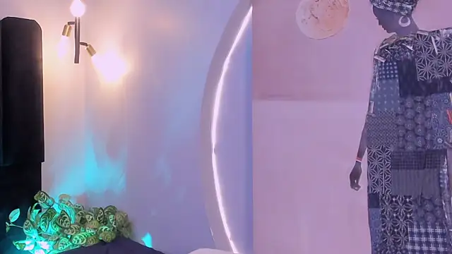 Juli Casanova online show from 21, 11, 2025