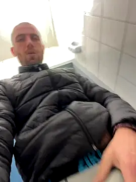 Rotteei1 online show from 4, 11, 2025