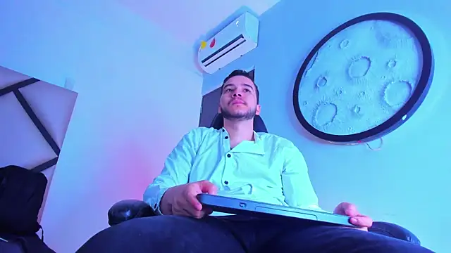 mike 257 online show from 4, 2, 2026