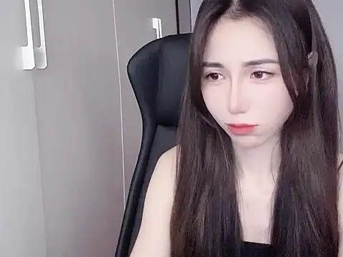 Snapshot of -Alicee- chatting on 7, 11, 2025 -Alicee- online show from 7, 11, 2025