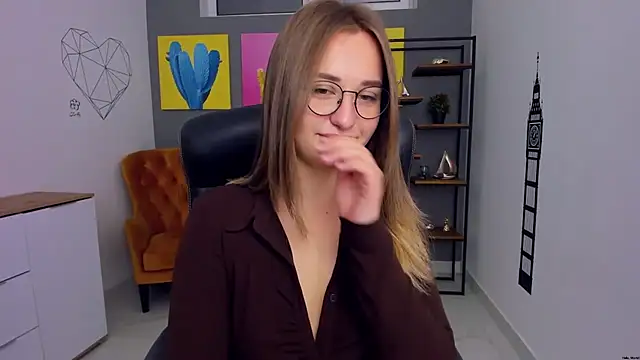 HazelWhityy online show from 26, 5, 2026