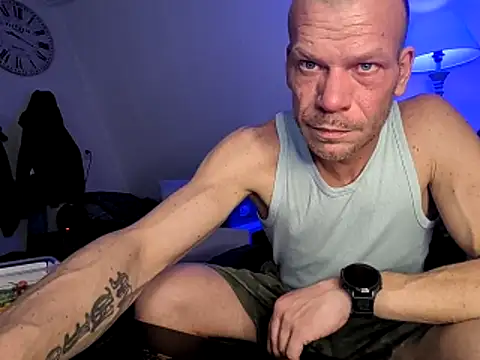 Kinky Play1 online show from 12, 2, 2026