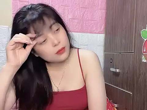 Butterfly kee online show from 4, 12, 2025