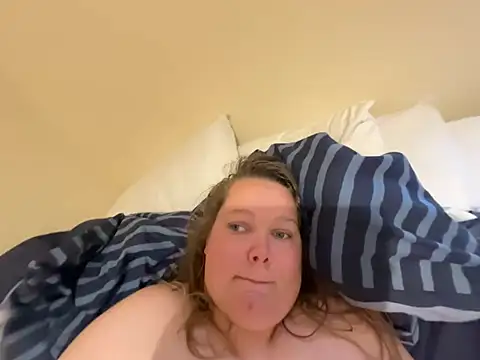 Scarletcum22 online show from 15, 4, 2026