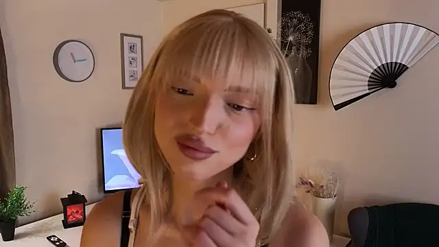 Kaily Ceys online show from 5, 11, 2025