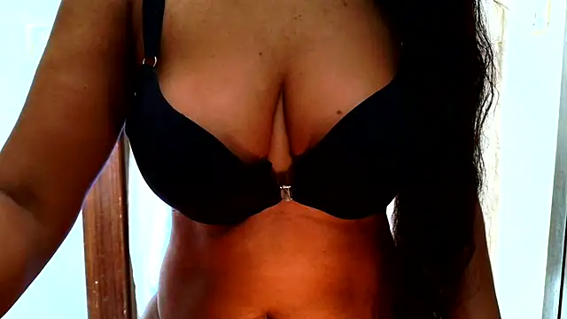 CindiBibi online show from 8, 4, 2026