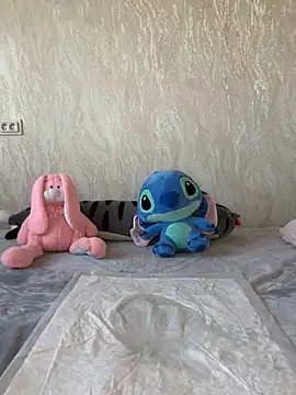 Love  Mom online show from 3, 11, 2025