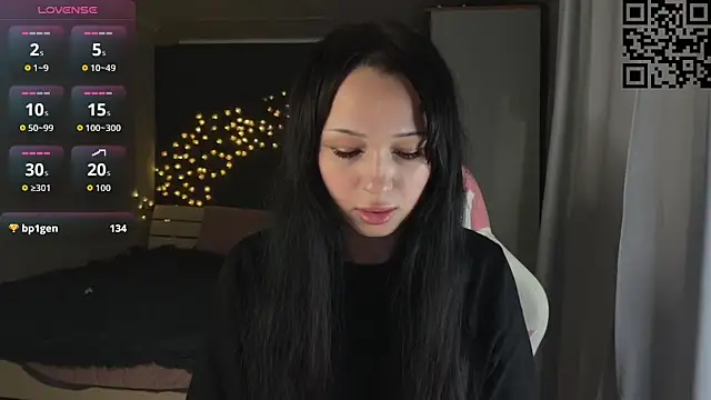 ella simons online show from 17, 4, 2026