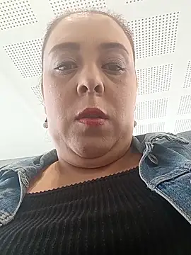 Snapshot of danna_paris28 chatting on 22, 10, 2025 danna paris28 online show from 22, 10, 2025