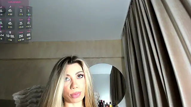 Snapshot of KaylaBenz chatting on 5, 11, 2025 KaylaBenz online show from 5, 11, 2025