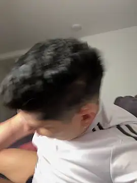 Snapshot of gabriel_2710 chatting on 2, 11, 2025 gabriel 2710 online show from 2, 11, 2025