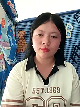 lisa-bae00 online show from 13, 4, 2026