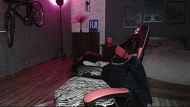 AuroraKeepFuck online show from 7, 11, 2025