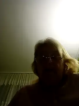 AmyLove353 online show from 18, 12, 2025