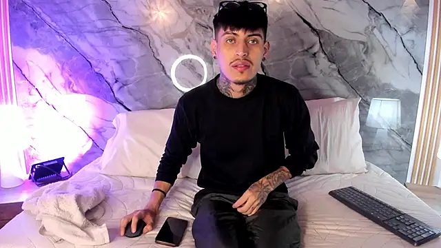 enzorodriguezz online show from 6, 11, 2025