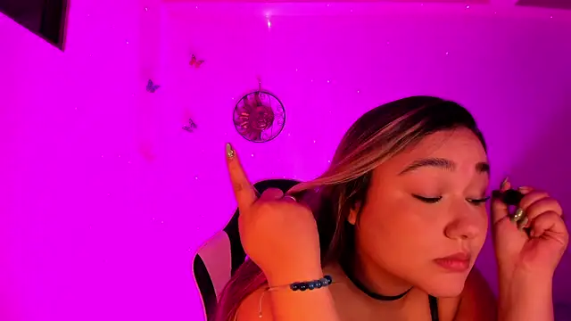 Snapshot of Soouf_ chatting on 21, 11, 2025 Soouf online show from 21, 11, 2025