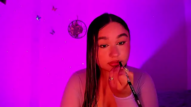 Snapshot of Soouf_ chatting on 22, 11, 2025 Soouf online show from 22, 11, 2025