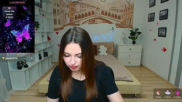 KittyShenson online show from 10, 4, 2026