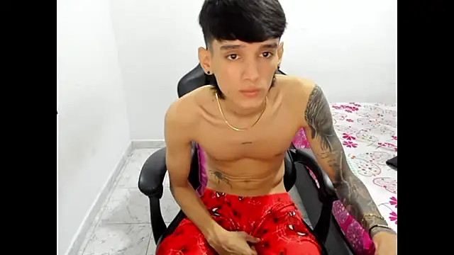 Stiwar cute online show from 21, 10, 2025