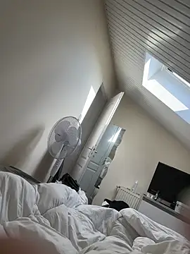 BicolorCandidate81 online show from 30, 10, 2025