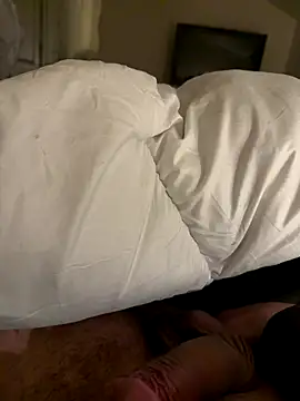 BicolorCandidate81 online show from 2, 11, 2025