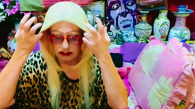 Snapshot of horni4luv chatting on 22, 11, 2025 horni4luv online show from 22, 11, 2025