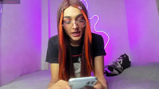 Snapshot of Mika__velvet chatting on 27, 10, 2025 Mika  velvet online show from 27, 10, 2025