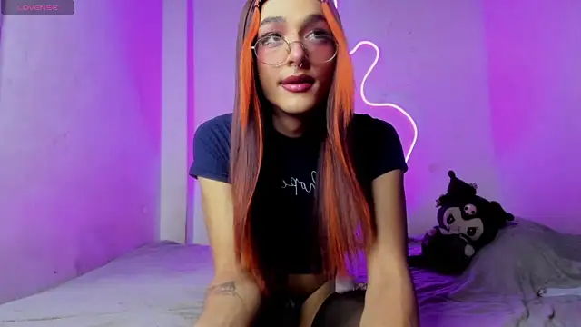 Mika  velvet online show from 29, 10, 2025