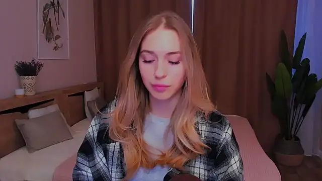 sassy cutie online show from 8, 2, 2026