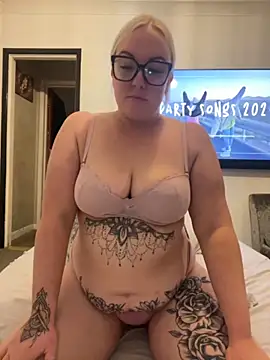 Snapshot of Jenna-LeeXX chatting on 9, 11, 2025 Jenna-LeeXX online show from 9, 11, 2025