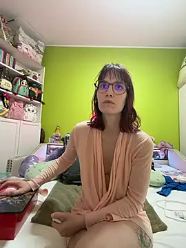  HeraLuna  online show from 16, 4, 2026