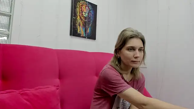 Snapshot of Tenderly_Sophie chatting on 5, 2, 2026 Tenderly Sophie online show from 5, 2, 2026