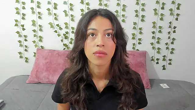 Snapshot of emily_jonessxx chatting on 2, 3, 2026 emily jonessxx online show from 2, 3, 2026