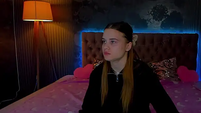 LuisaClover online show from 28, 11, 2025