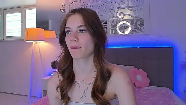 LuisaClover online show from 22, 5, 2026