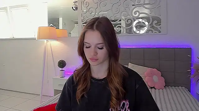 LuisaClover online show from 14, 7, 2026