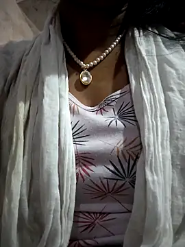 Ezabelljohn online show from 5, 3, 2026