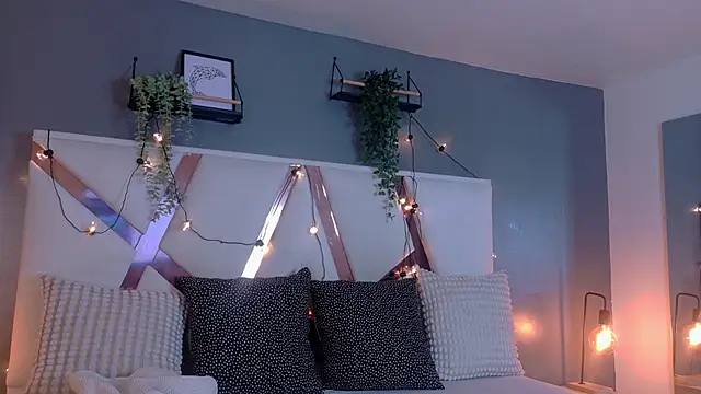 SeleneGibson   online show from 2, 2, 2026