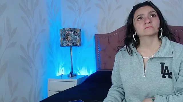 Emmy Palacios online show from 12, 1, 2026