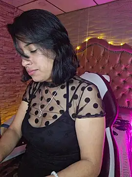 Roxanne Han online show from 23, 11, 2025